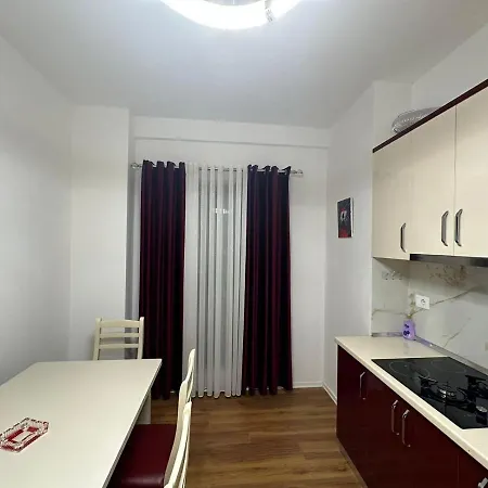 Apartament Cosy 2br Near Airport - Self Check-in 24hr Tirana