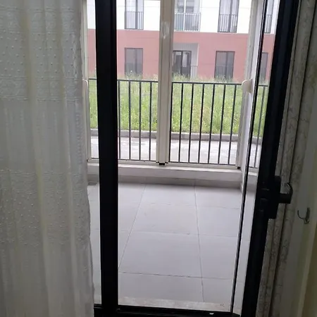 Cosy 2br Near Airport - Self Check-in 24hr Apartament