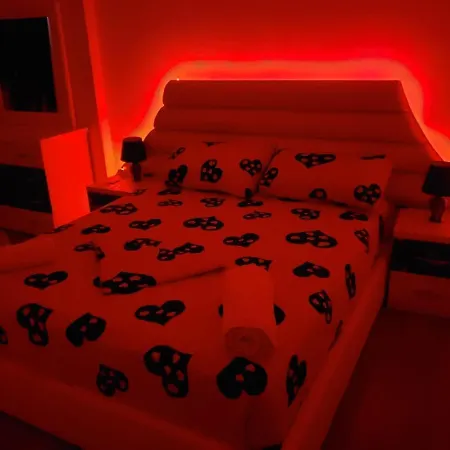 Cosy 2br Near Airport - Self Check-in 24hr Apartament *