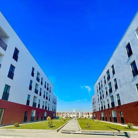 Cosy 2br Near Airport - Self Check-in 24hr Apartament