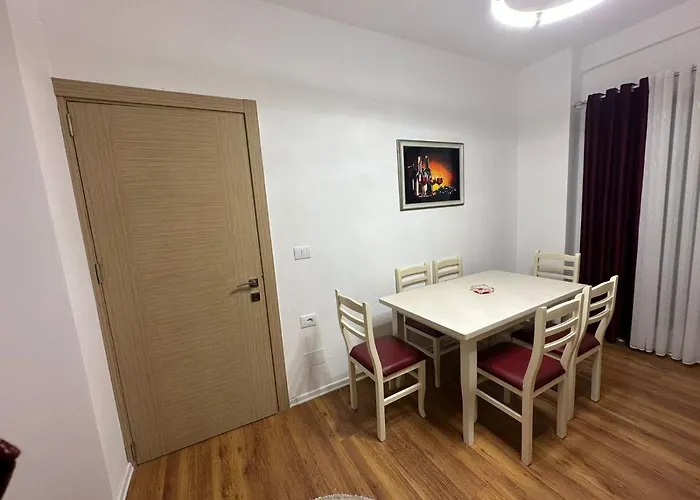 Cosy 2br Near Airport - Self Check-in 24hr Appartement Tirana