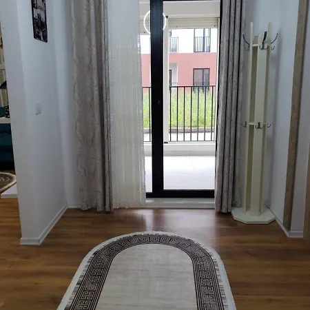 Cosy 2br Near Airport - Self Check-in 24hr Тирана