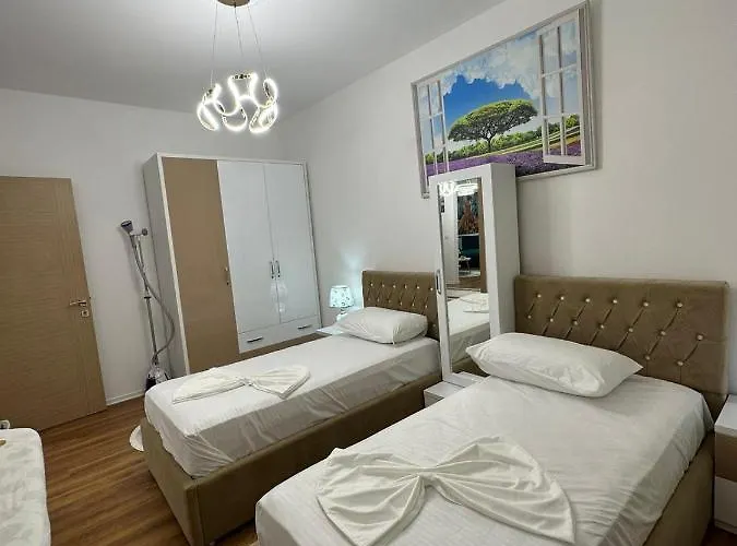 Cosy 2br Near Airport - Self Check-in 24hr Appartamento